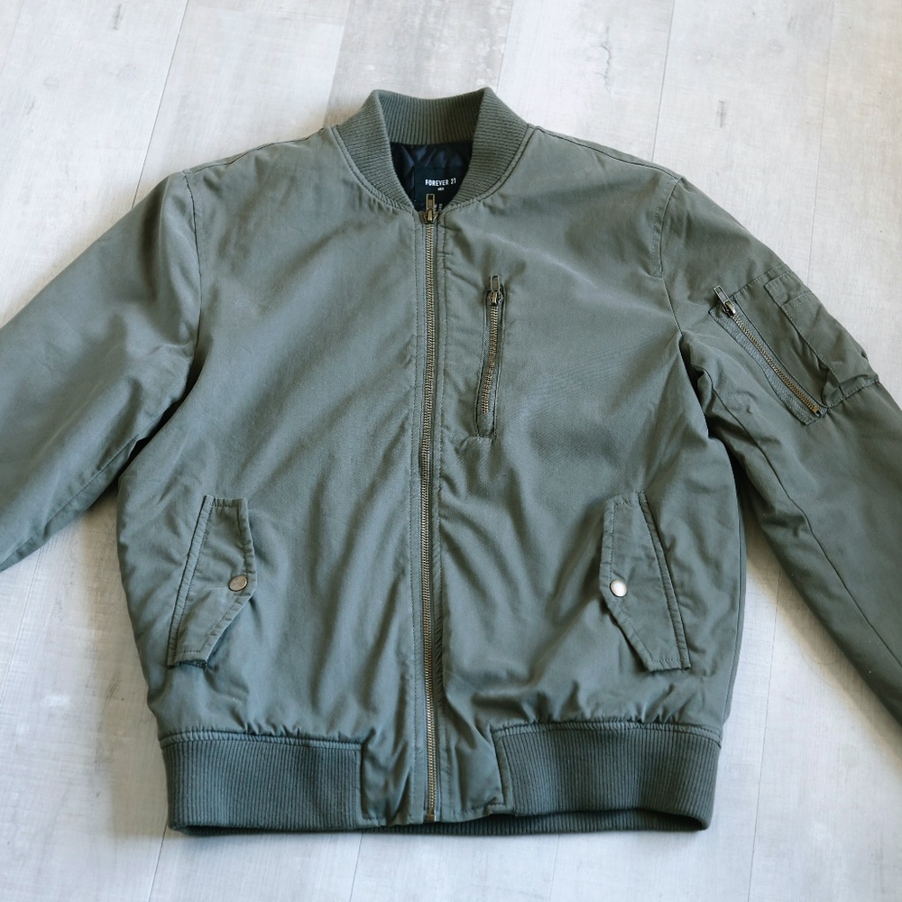 Men's Army Khaki Green Bomber Jacket Forever 21 Quilted Size Medium